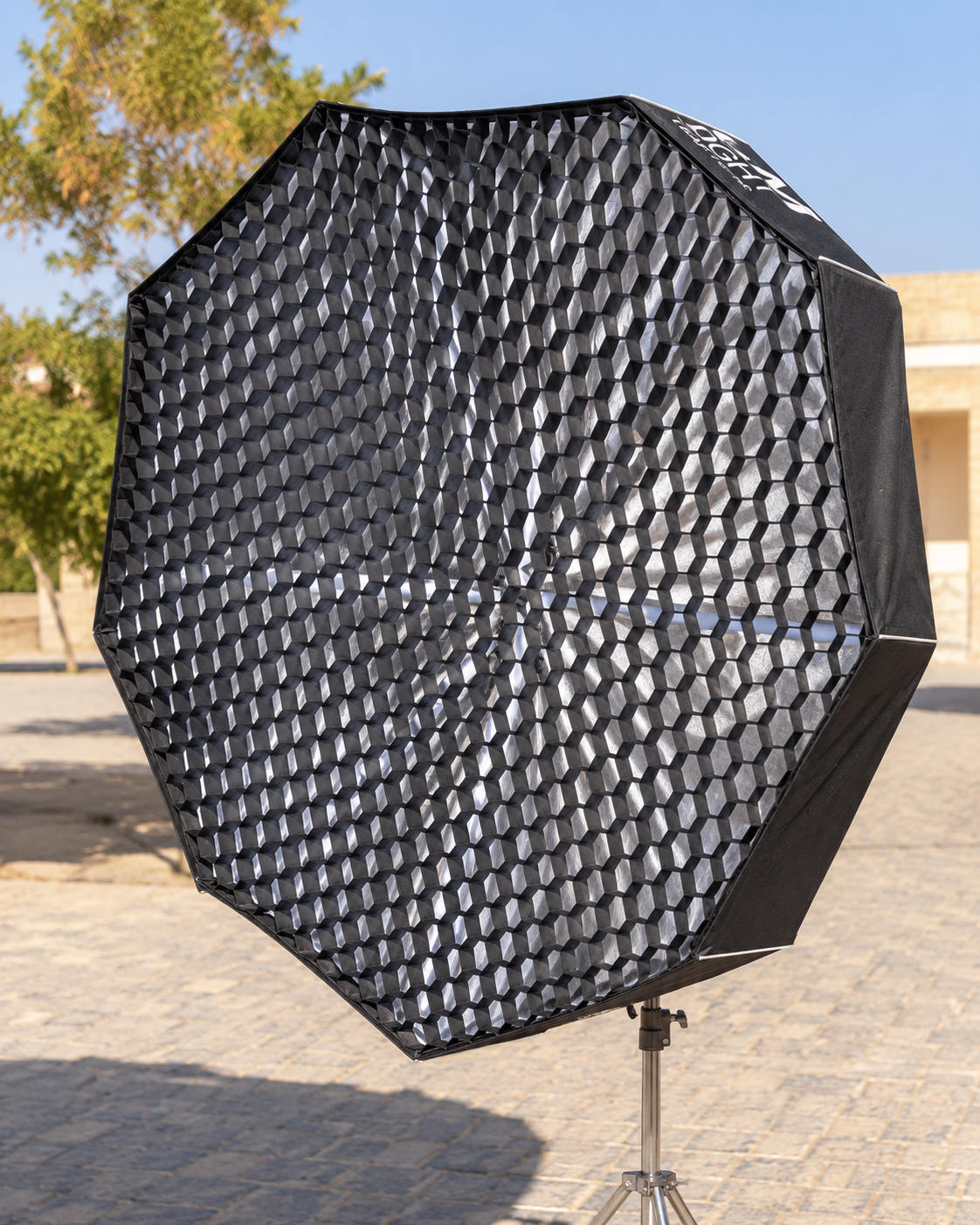 Fly Octa Softbox — Grid + Diffusion